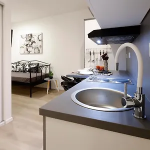 https://apartments-zara-rijeka.primorje-gorskikotar.com