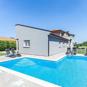 https://toni-julija.in-istria.net